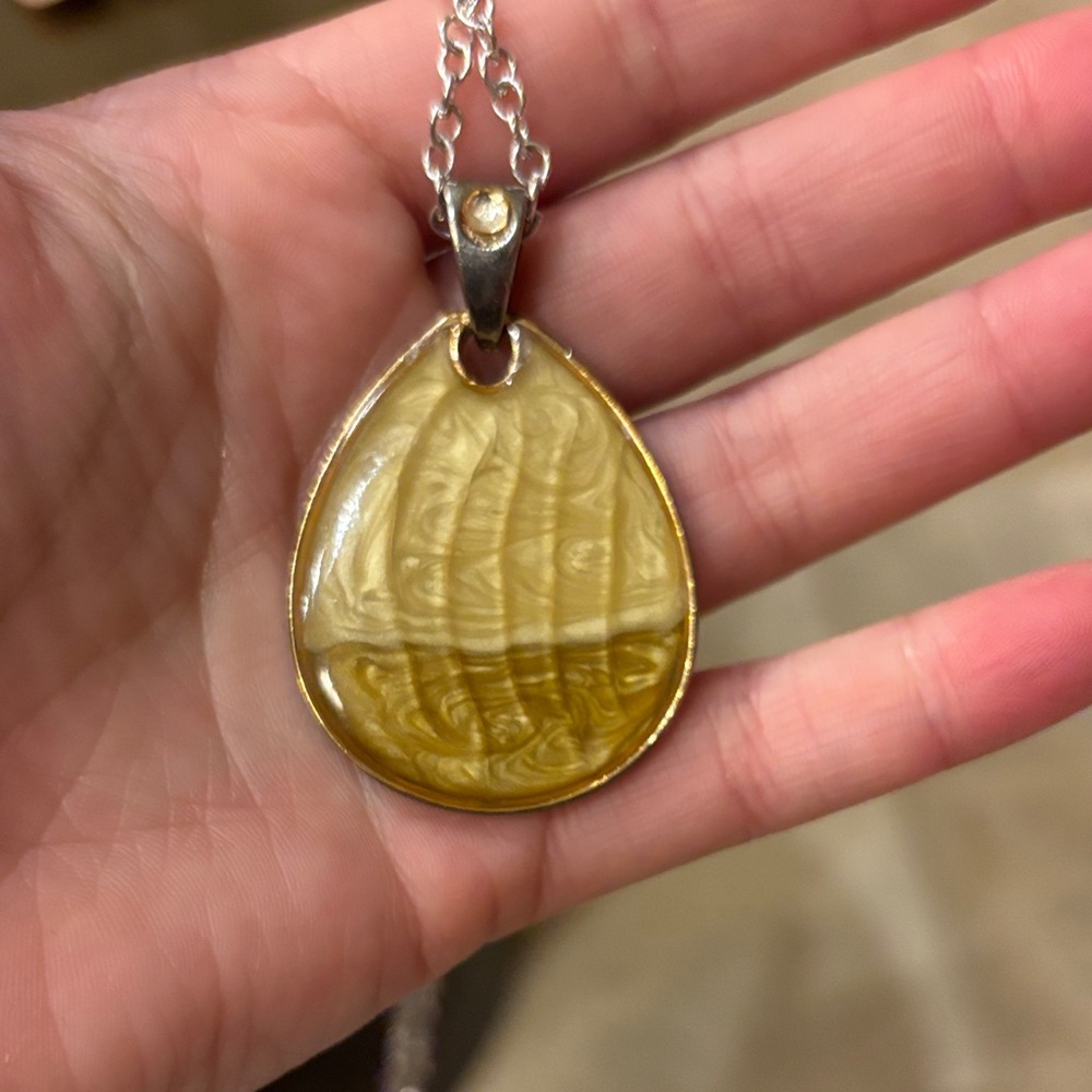 Kenneth Cole Pendant Necklace
